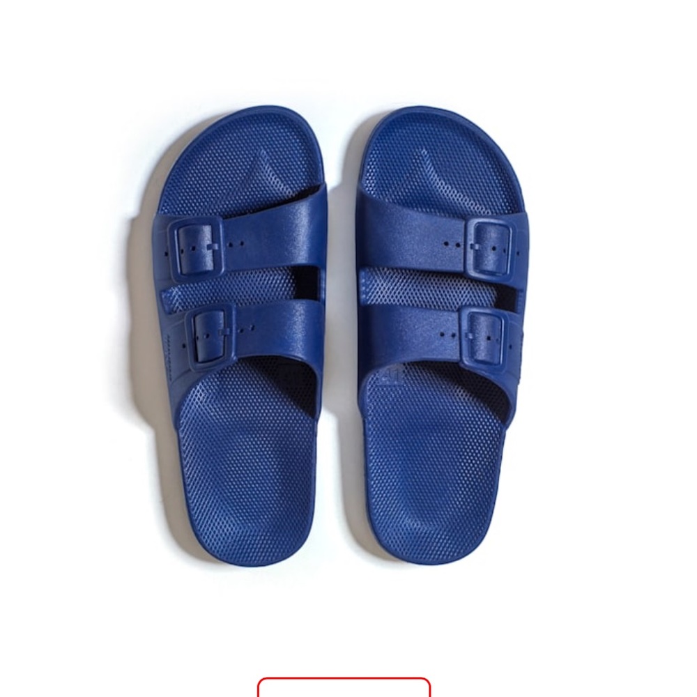 Freedom Moses Navy slides. 38/39 8/9